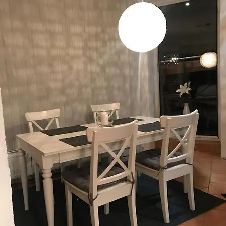 Schoene Ruhige Wohnung Mit Terrasse Und Parkplatz Greifswald Exterior photo
