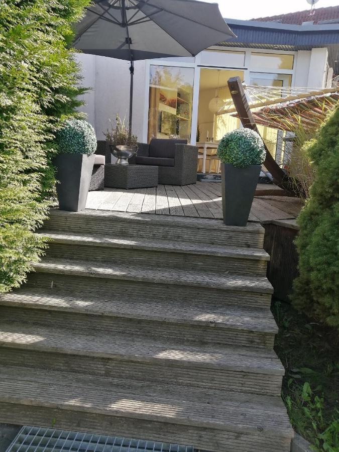 Schoene Ruhige Mit Terrasse Und Parkplatz