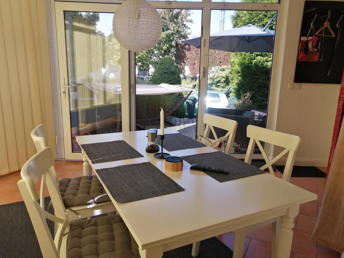 Schoene Ruhige Mit Terrasse Und Parkplatz *